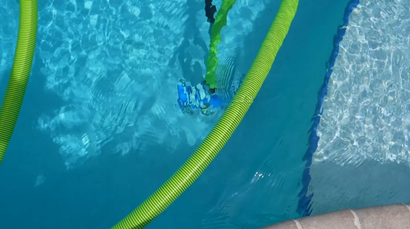 Weekly Pool Cleaning Service in Alameda, CA